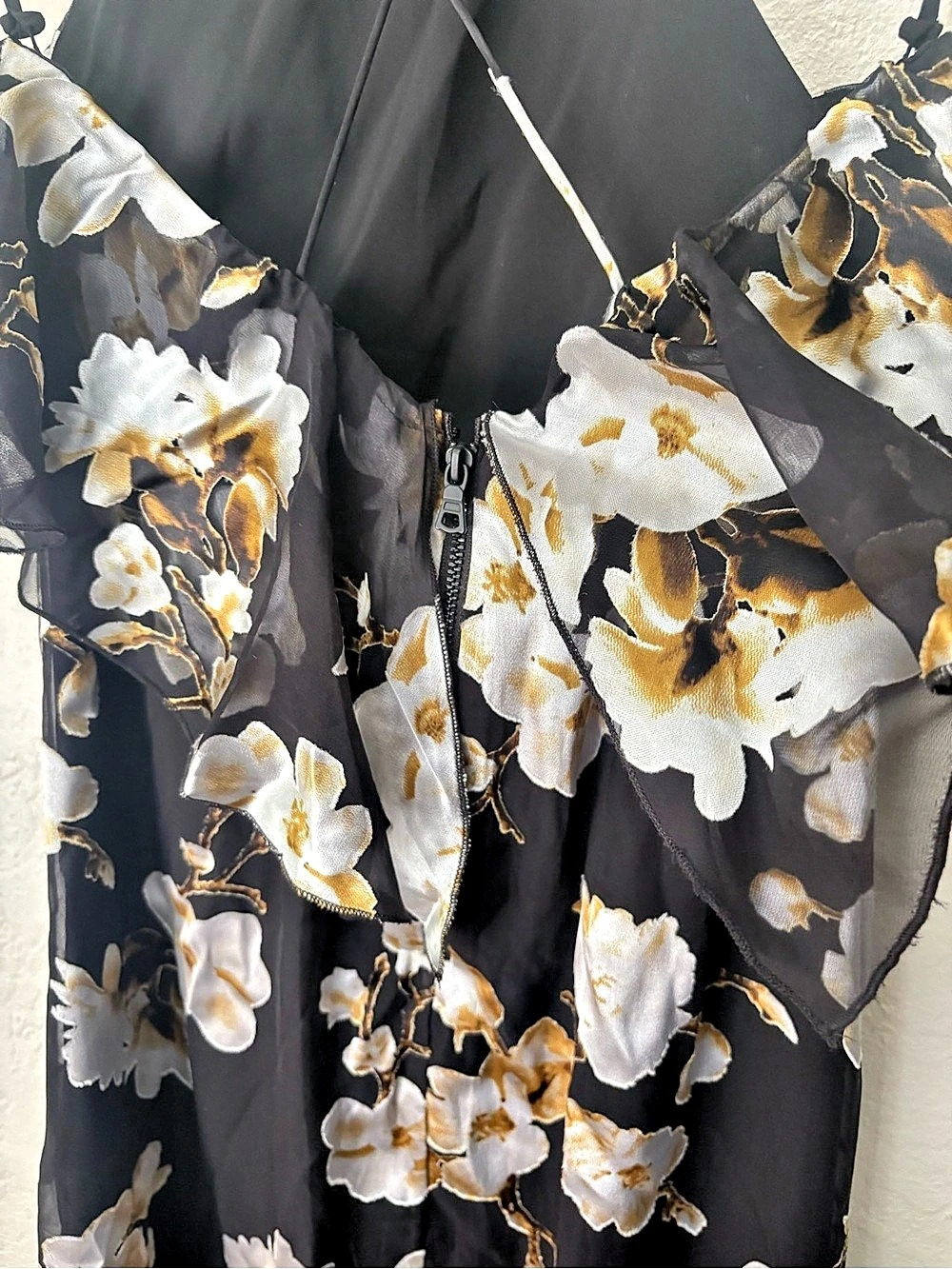Alice + Olivia Floral Maxi Dress in Black & White Size 2 NWT - Picture 9 of 11